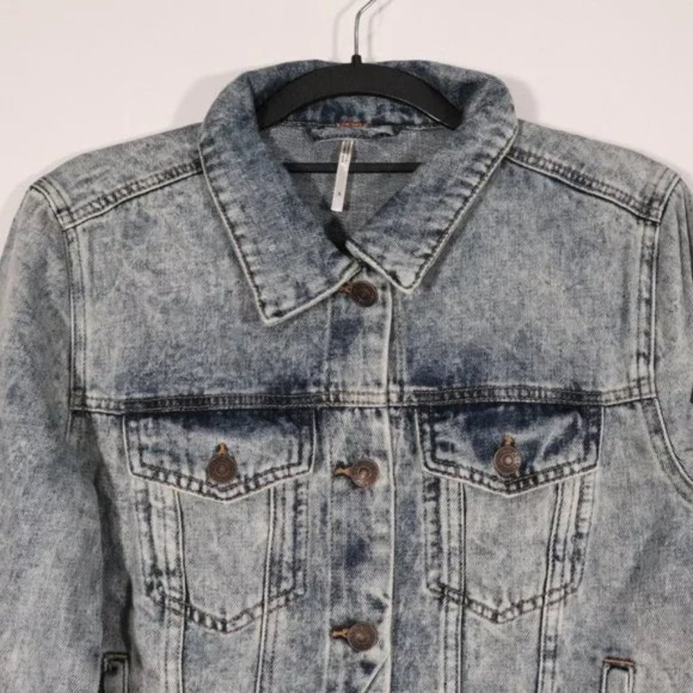 Free People Light Wash Denim Jean Jacket - Pale Blue - Picture 5 of 14